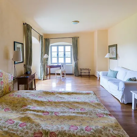 Szálloda Schloss & Gut 4*