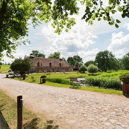 Schloss & Gut Ulrichshusen