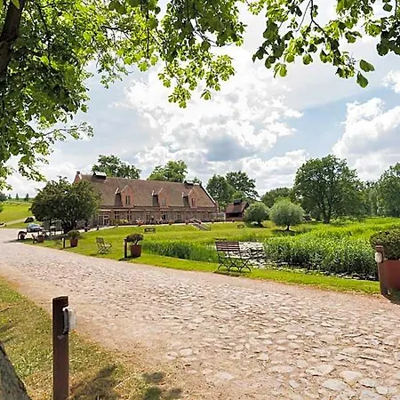 Schloss & Gut Ulrichshusen