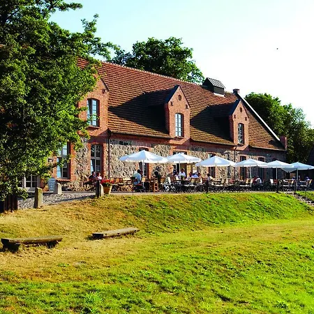 מלון Schloss & Gut 4*