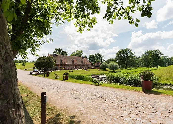 Schloss & Gut Ulrichshusen